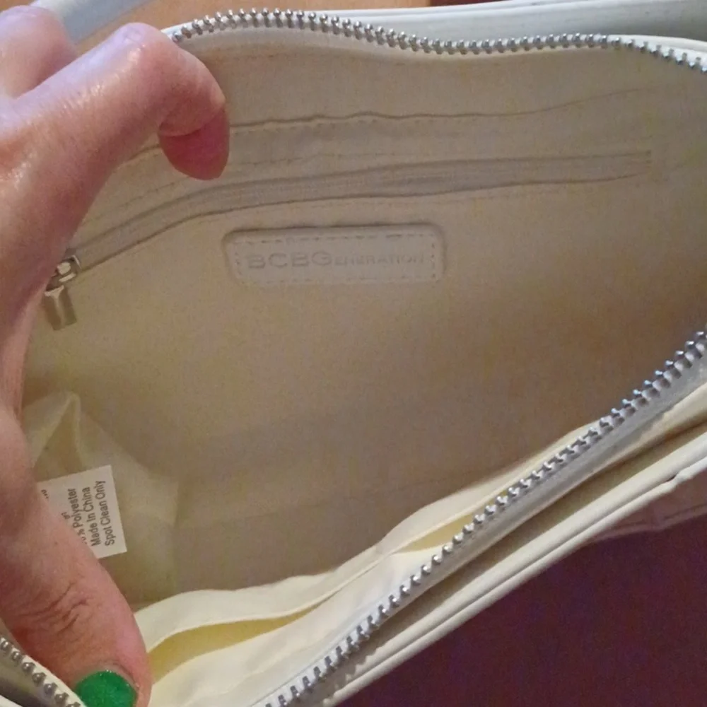 > BCBGeneration Elegant Cream Shoulder Bag